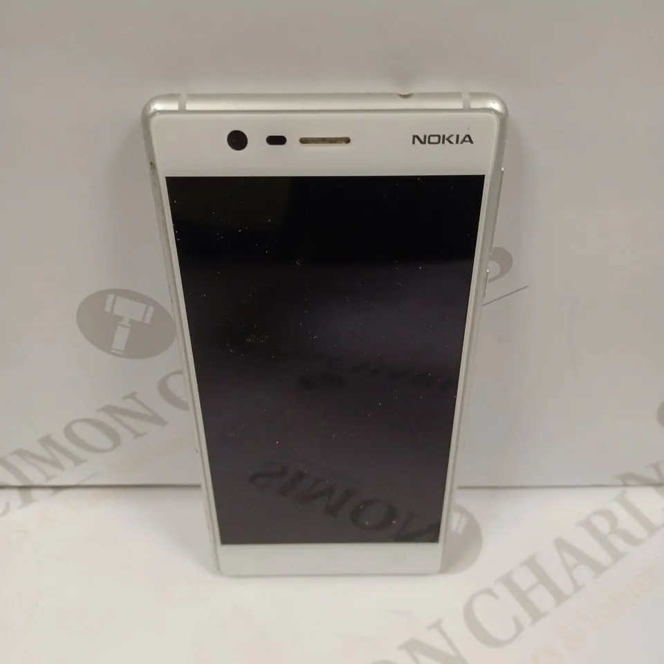 NOKIA TA-1020 SMARTPHONE 