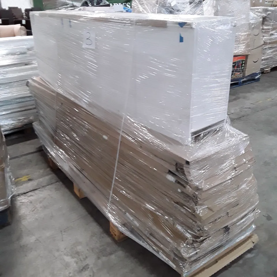 PALLET CONTAINING FLATPACK WARDROBE DOORS & WHITSTABLE WHITE CARCASE