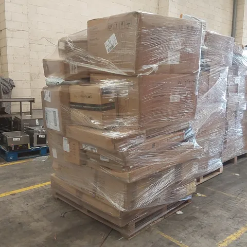 PALLET CONTAINING A LARGE ASSORTMENT OF CONSUMER PRODUCTS INCLUDING: ACCENT CHAIRS, COMPUTER DESKS, SLEEPER SOFA ECT