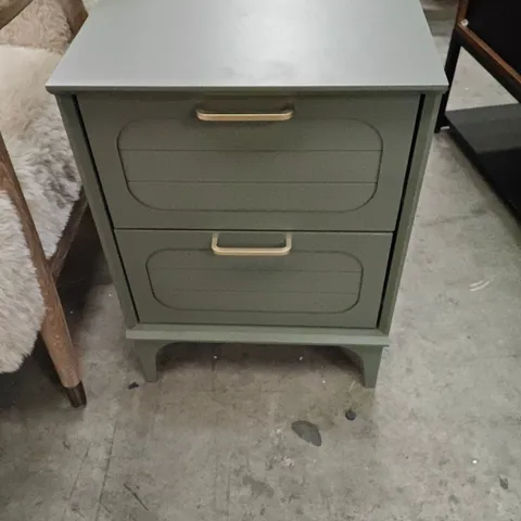 HARRINGTON CURTIS 2 DRAWER BEDSIDE TABLE