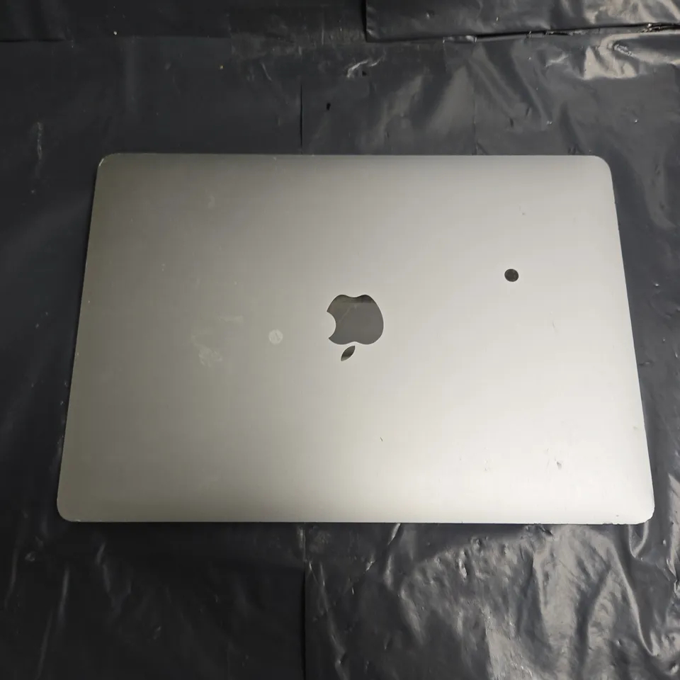 APPLE MACBOOK PRO (A2289)