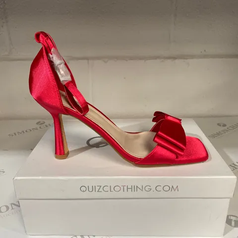 BOXED PAIR OF QUIZ RED HEELS SIZE 39