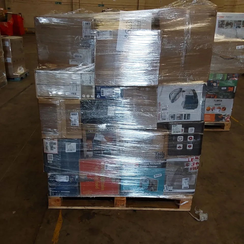 PALLET OF APPROXIMATELY 36 ASSORTED ELECTRONIC AND HOUSEHOLD ITEMS TO INCLUDE