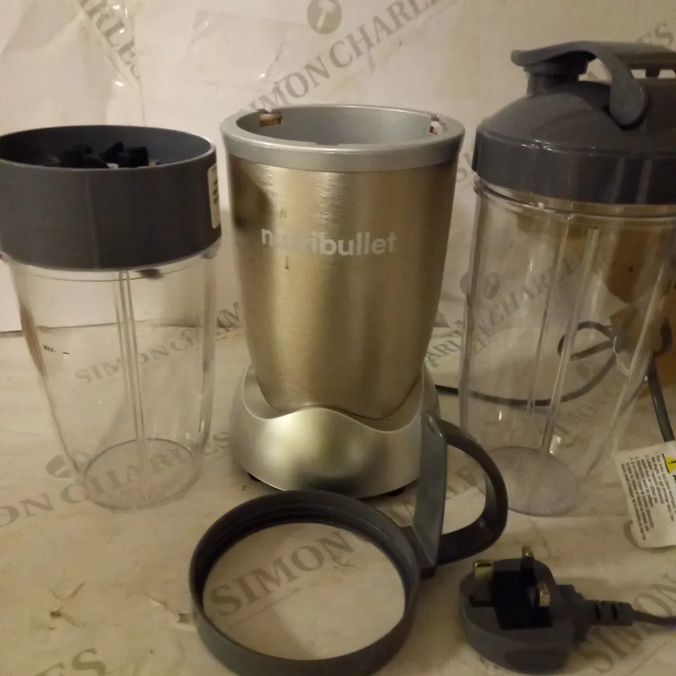 NUTRIBULLET 900W BLENDER CHAMPAGNE MULTI-FUNCTION SMOOTHIE MAKER