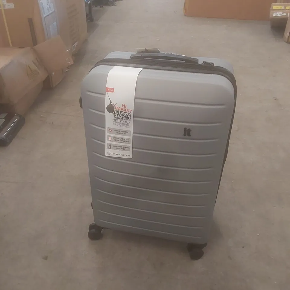 BOXED IT LUGGAGE LEGION SUITCASE - MEDIUM (SILVER)