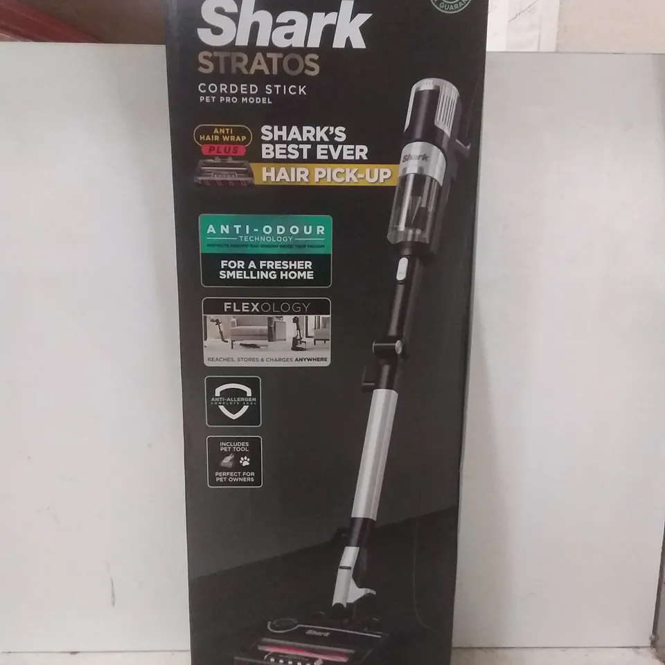 SHARK STRATOS ANTI HAIR WRAP PET PRO VACUUM CLEANER