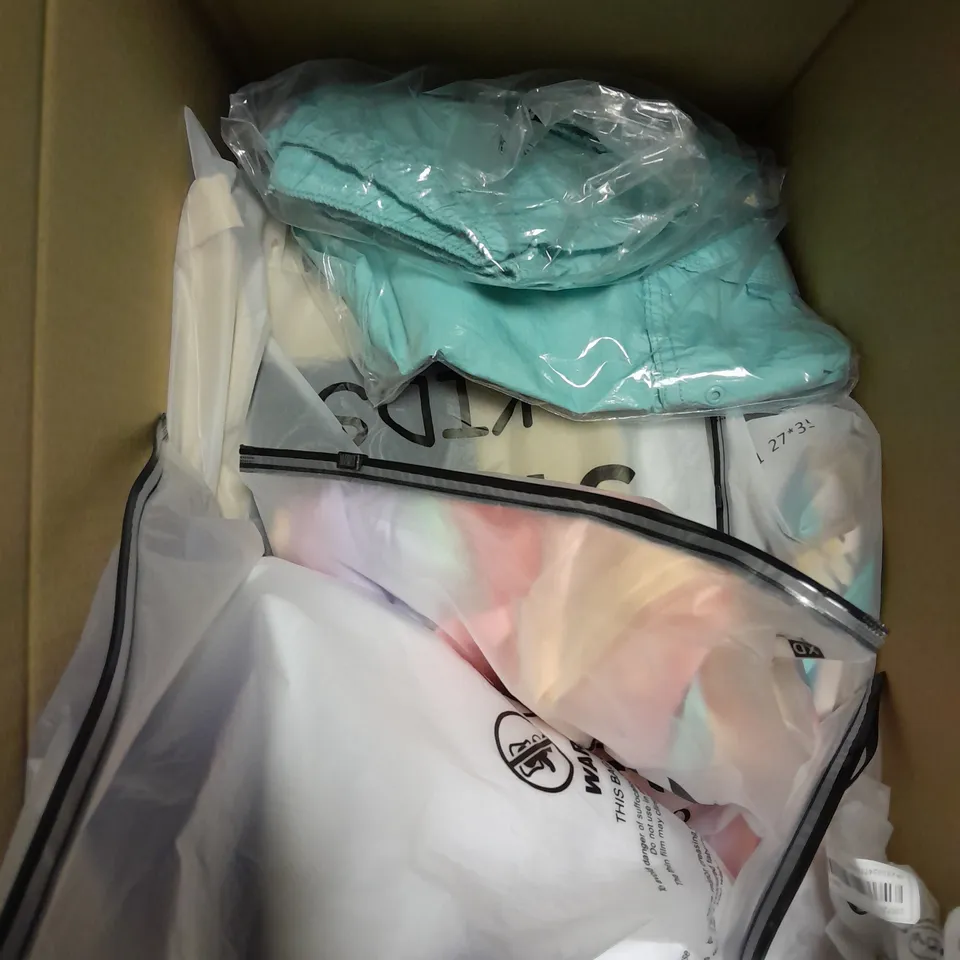 APPROXIMATELY 20 ASSORTED CHILDRENS CLOTHING PRODUCTS IN AGES RANGING FROM 5-10YRS