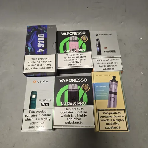 APPROXIMATELY 20 VAPES & E-CIGARETTES TO INCLUDE VAPORESSO, GEEKVAPE, VOOPOO ETC