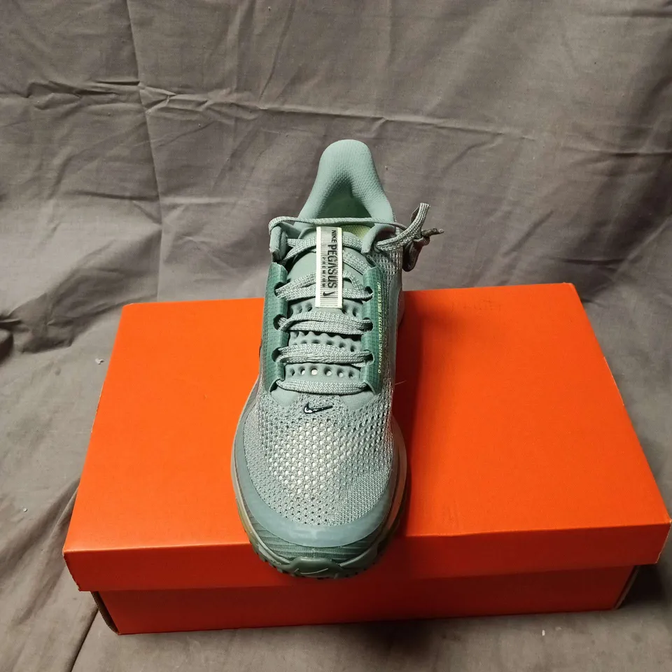 NIKE PEGASUS TEAL 37 RUNNING SHOES – WOMENS UK SIZE 6.5 - BOXED