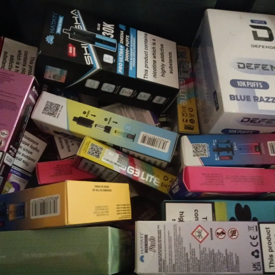 APPROXIMATELY 20 ASSORTED E-CIGARETTE PRODUCTS TO INCLUDE BRANDS SUCH AS HAYATI, LOST MARY, PYNE POD, ETC - COLLECTION ONLY