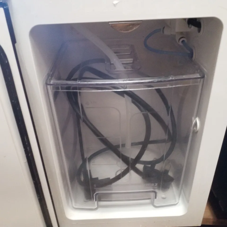 FRANKE A300 COMMERCIAL BEAN TO CUP COFFEE MACHINE WITH W4 MILK COOLING UNIT