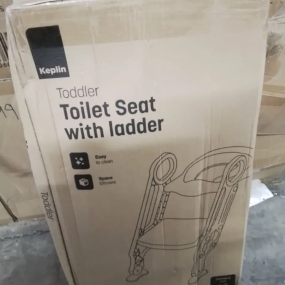 BOXED TODDLER TOILET SEAT WITH LADDER