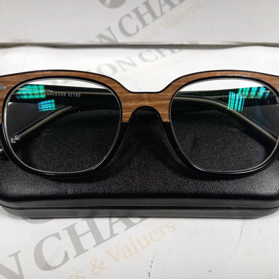 LONDON RETRO HANWELL LIGHT BROWN WOOD/CRYSTAL GLASSES 