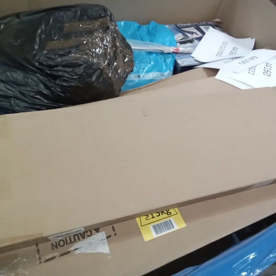 PALLET OF ASSORTED ITEMS INCLUDING JOISCAPE SHELVING UNIT, AMAGABELI FIREPLACE TOOLS, NEW MOON TRAVEL BASSINET & CO SLEEPER, GETFIT PREMIUM KING AIR BED, AMAGABELI GREEN PVC COATED WIRE MESH NETTING