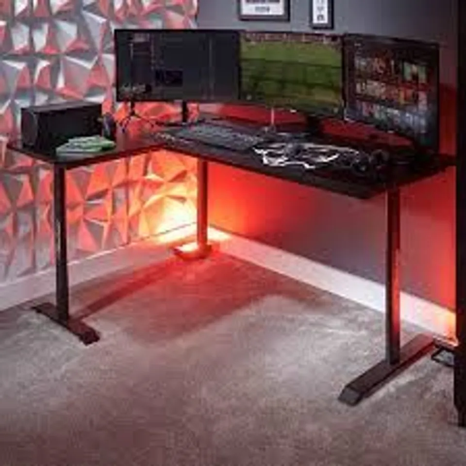 BOXED XROCKER PANTHER XL REVERSIBLE GAMING DESK (1 BOX)