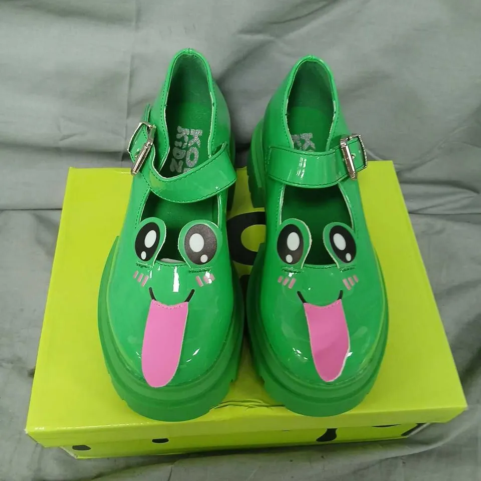 BRAND NEW BOXED KOI KIDZ LIL' TIRA CHEEKY FROG MARY JANES – KA00262-UK13K, UK 13 (KIDS)