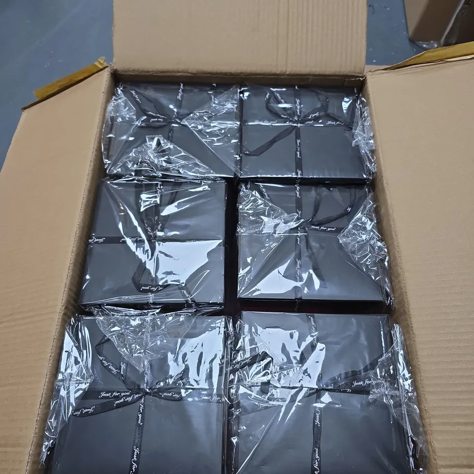 BOX OF APPROXIMATELY 12 BEAR ARTIFICIAL RED ROSE BOUQUET IN CLEAR PRESENTATION BOX WITH RIBBON