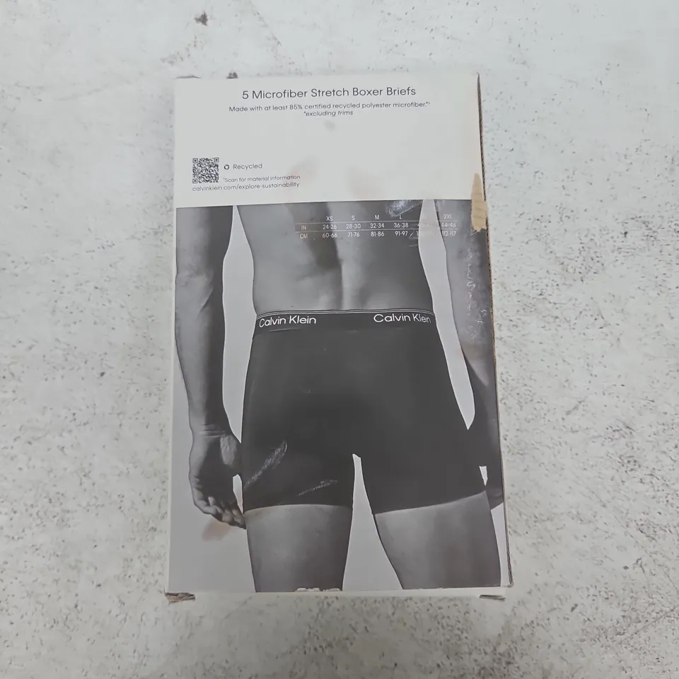 CALVIN KLEIN MICROFIBER STRETCH BOXER BRIEFS – 5 PACK (SIZE M)