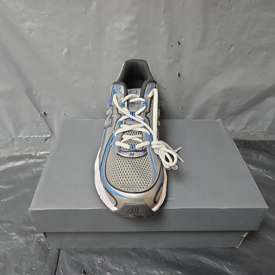 BOXED PAIR OF NEW BALANCE 740 TRAINERS IN SILVER/BLUE - UK 11