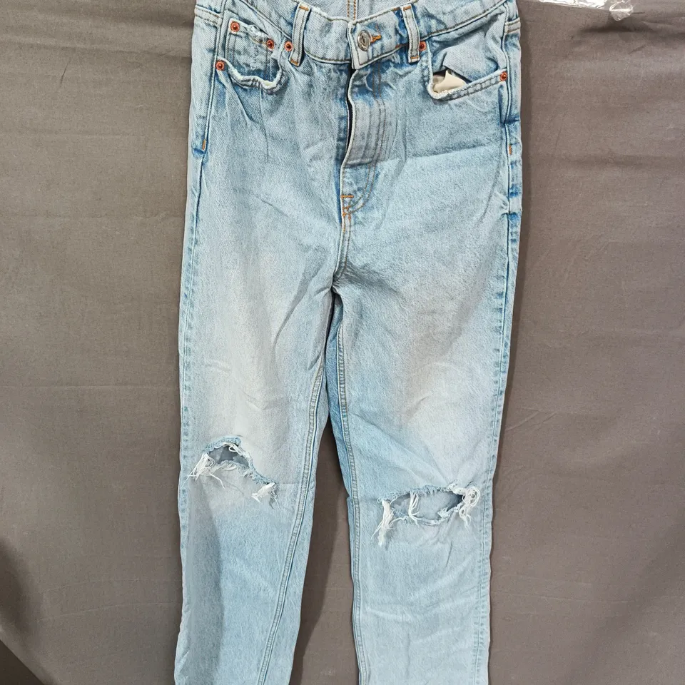 ZARA WOMEN’S LIGHT BLUE DISTRESSED DENIM JEANS – UK 8 (US 4, EU 38)