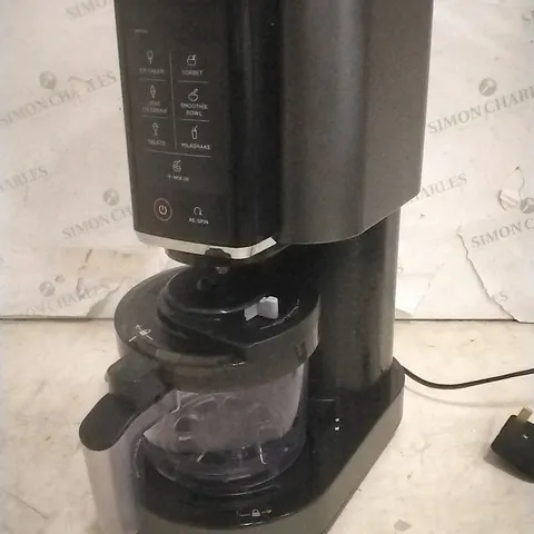 BOXED NINJA CREAMI ICE CREAM & DESSERT MAKER WITH 5 DESSERT TUBS