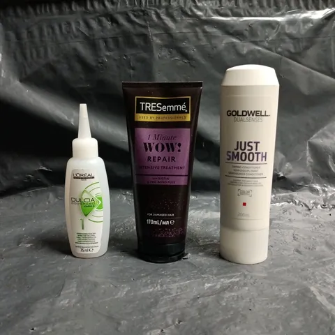 APPROXIMATELY 20 ASSORTED COSMETIC ITEMS TO INCLUDE TRESEMMΓ, GOLDWELL, ETC - COLLECTION ONLY