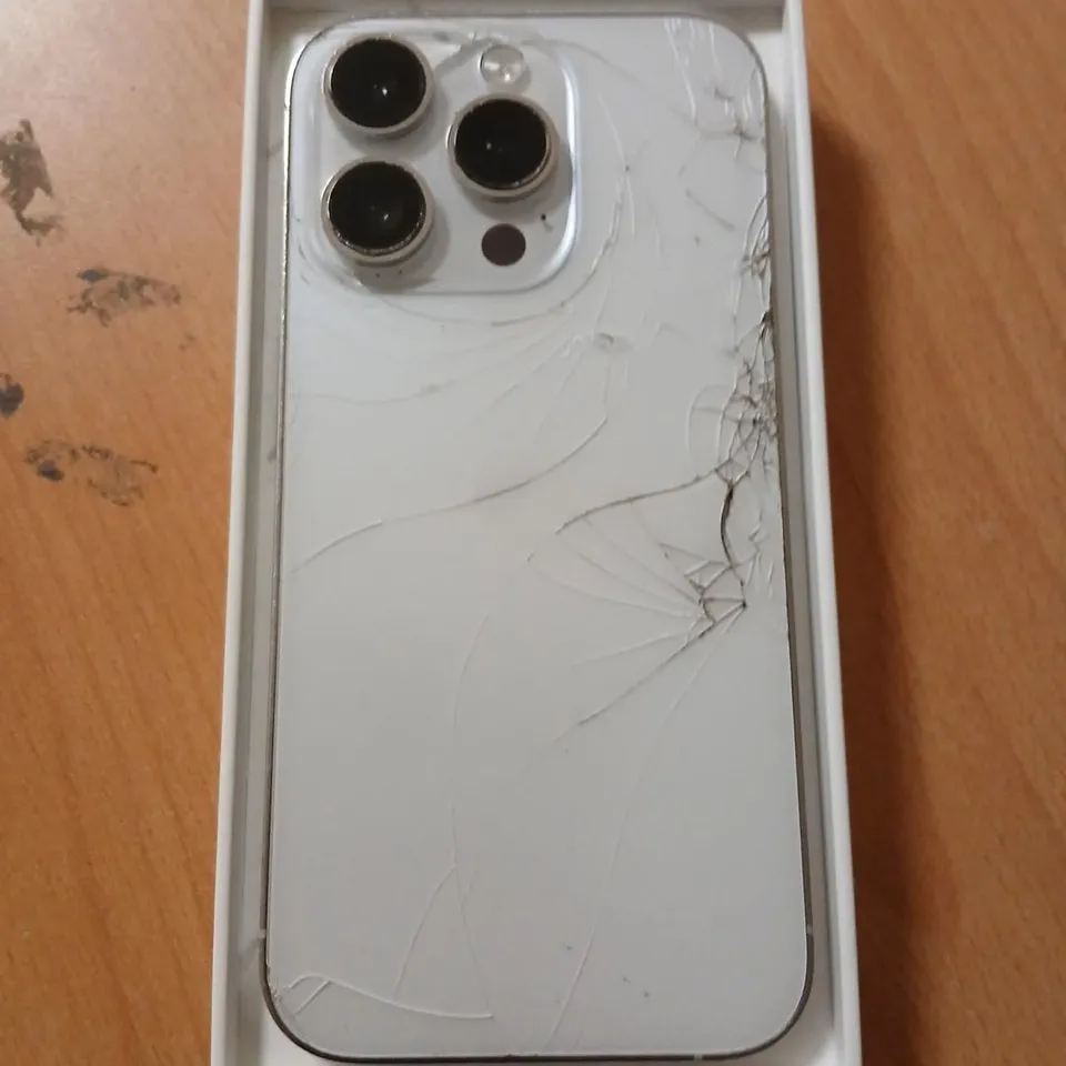 APPLE IPHONE 14 PRO 128GB DEEP PURPLE – BOXED WITH USB-C TO LIGHTNING CABLE (BACK GLASS CRACKED)