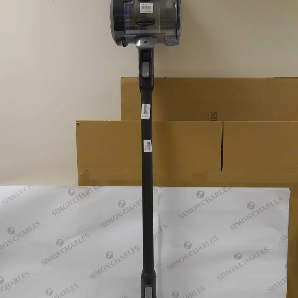 VAX DUST-TRACKER HOOVER