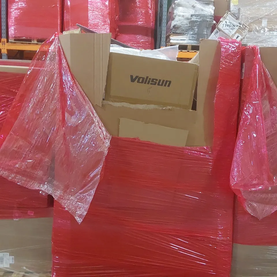 PALLET OF ASSORTED ITEMS INCLUDING: CEILING FAN, ART, CHAIR MAT, WEDGE PILLOW ECT