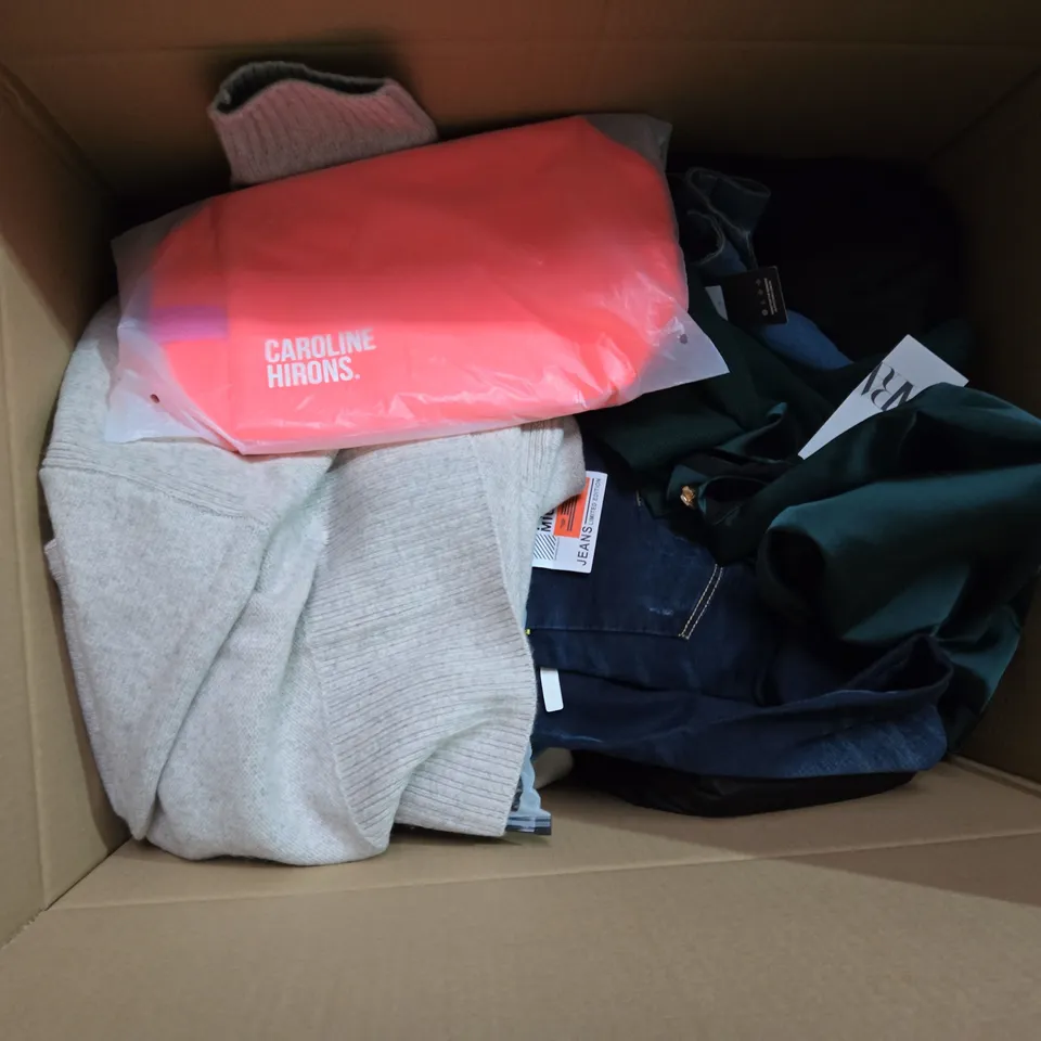 LARGE BOX OF ASSORTED CLOTHING ITEMS IN VARIOUS SIZES, STYLES AND COLOUR 