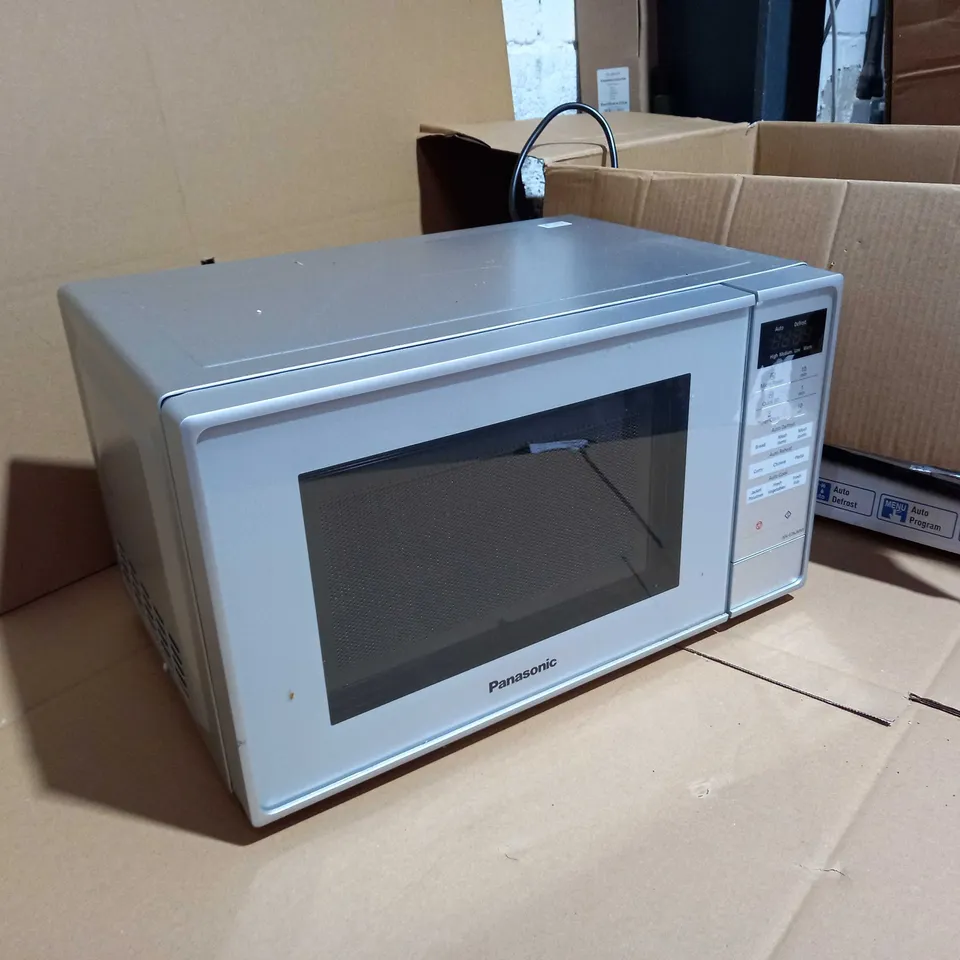 BOXED PANASONIC SILVER MICROWAVE OVEN