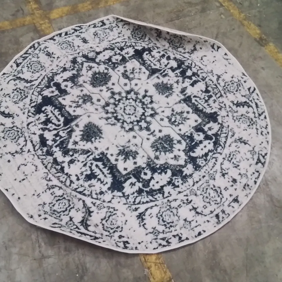 PALLET OF APPROXIMATELY 20 QUALITY DESIGNER RUGS