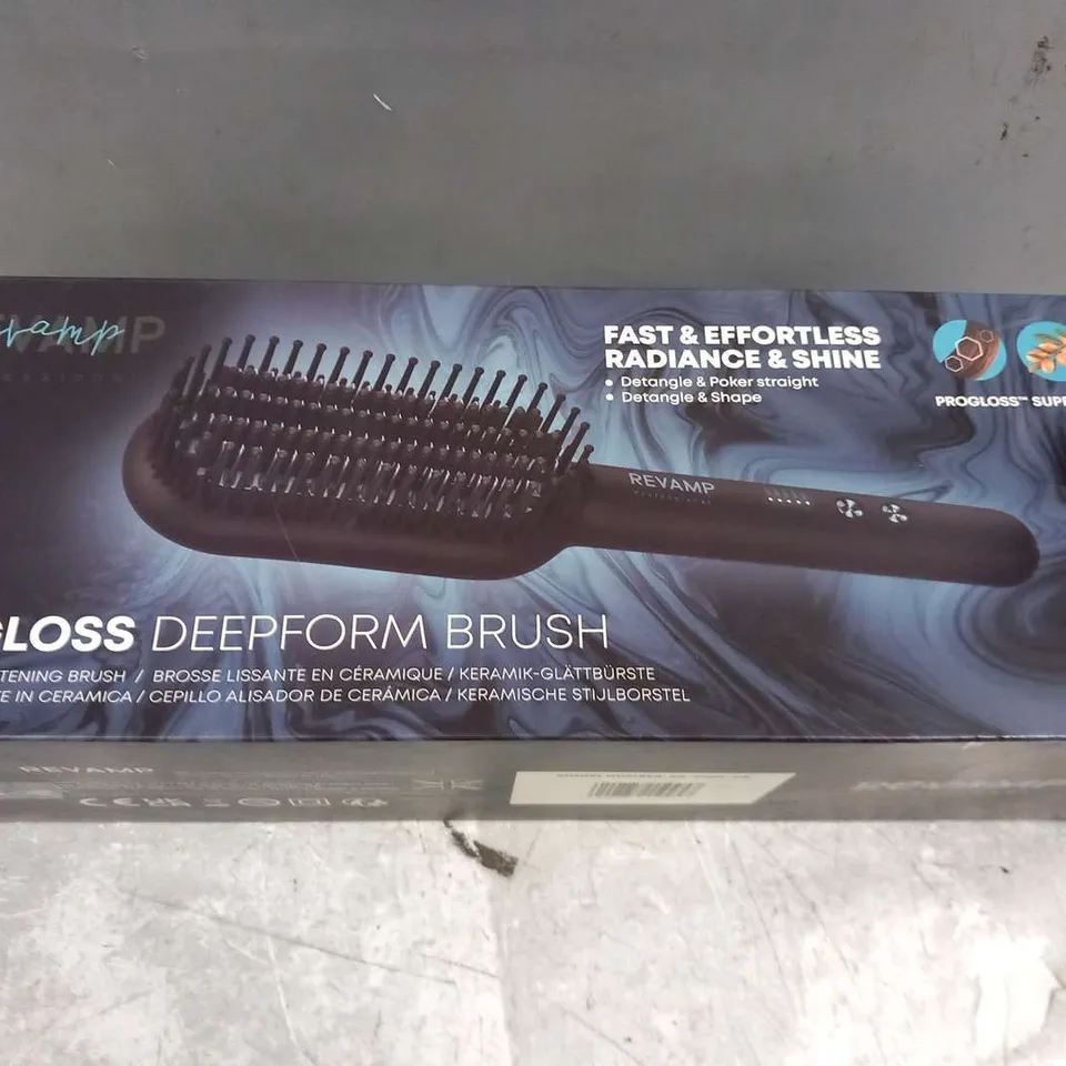 BOXED REVAMP PROGLOSS DEEPFORM BRUSH CERAMIC STRAIGHTENING BRUSH