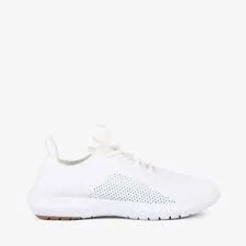 EMU AUSTRALIA SPRINGBROOK WHITE TRAINERS SIZE 7