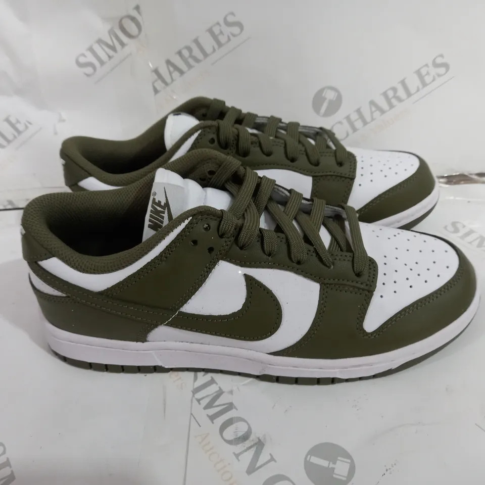 NIKE DUNK LOW MEDIUM OLIVE WOMENS SIZE 6