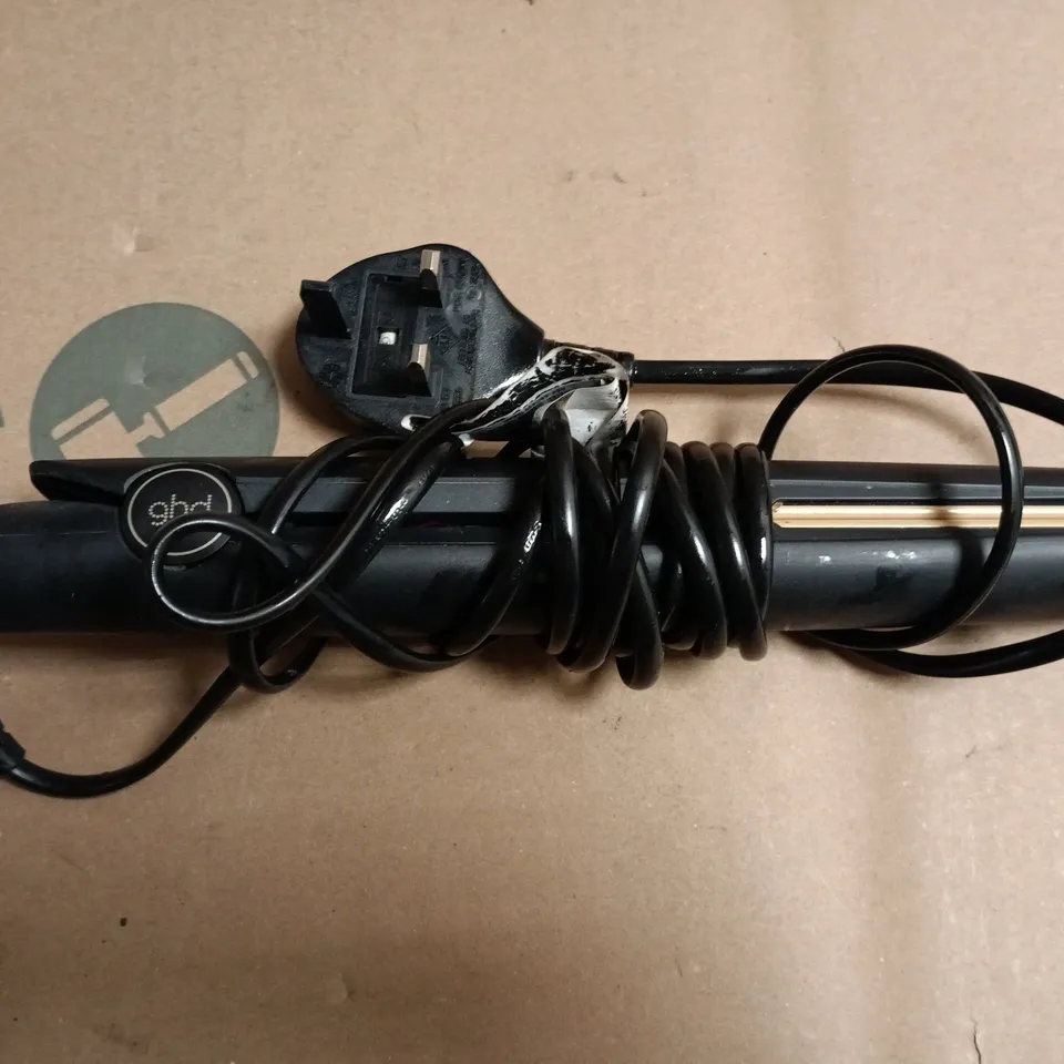 GHD HAIR STRAIGHTENER 