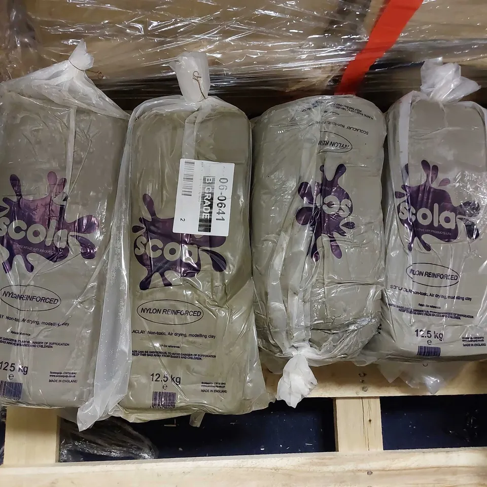 LOT OF APPROX 10 PACKS OF SCOLA MODELLING CLAY IN STONE AND YELLOW - 136KG IN TOTAL