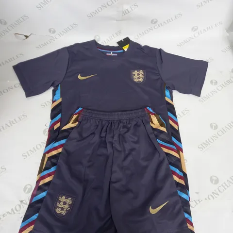 ENGLAND FC AWAY SHIRT AND SHORTS SIZE 26