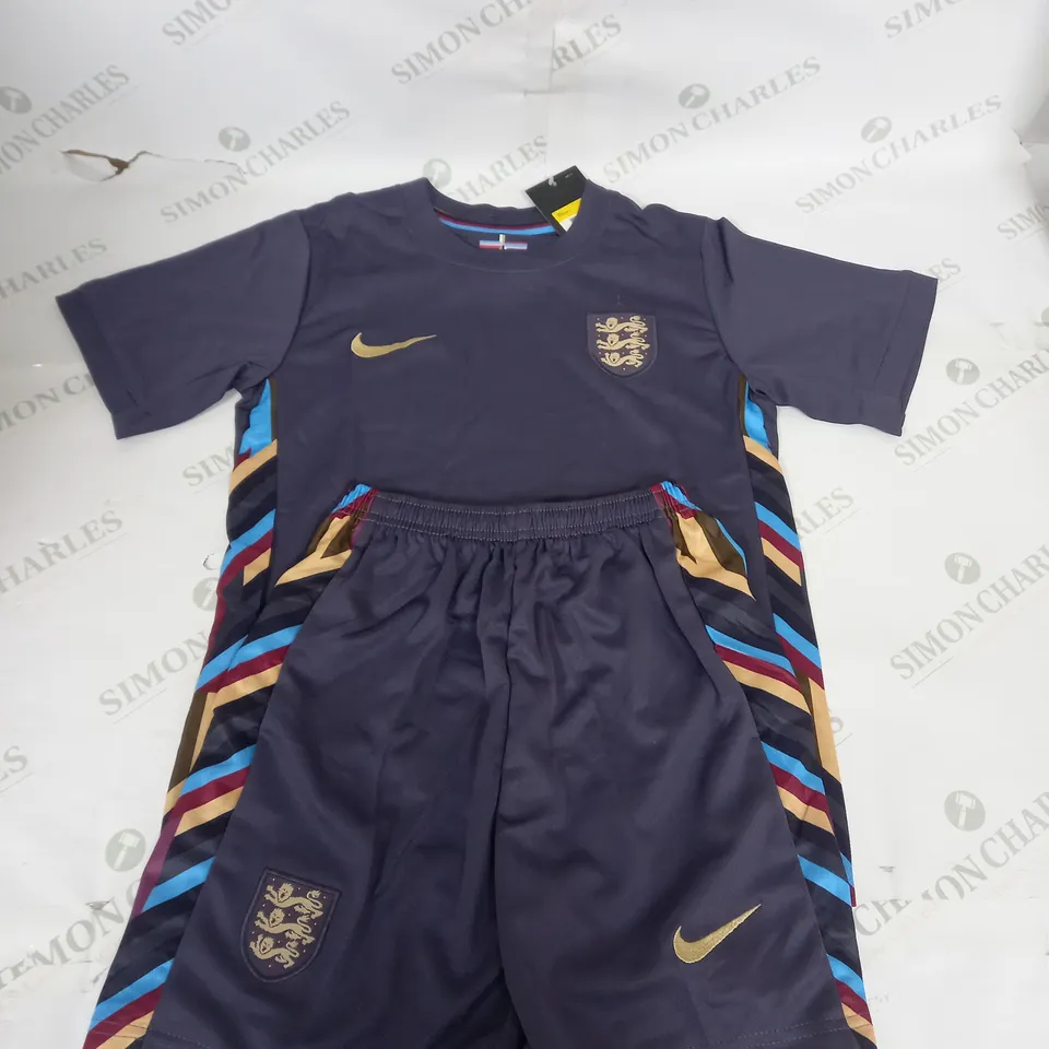 ENGLAND FC AWAY SHIRT AND SHORTS SIZE 26