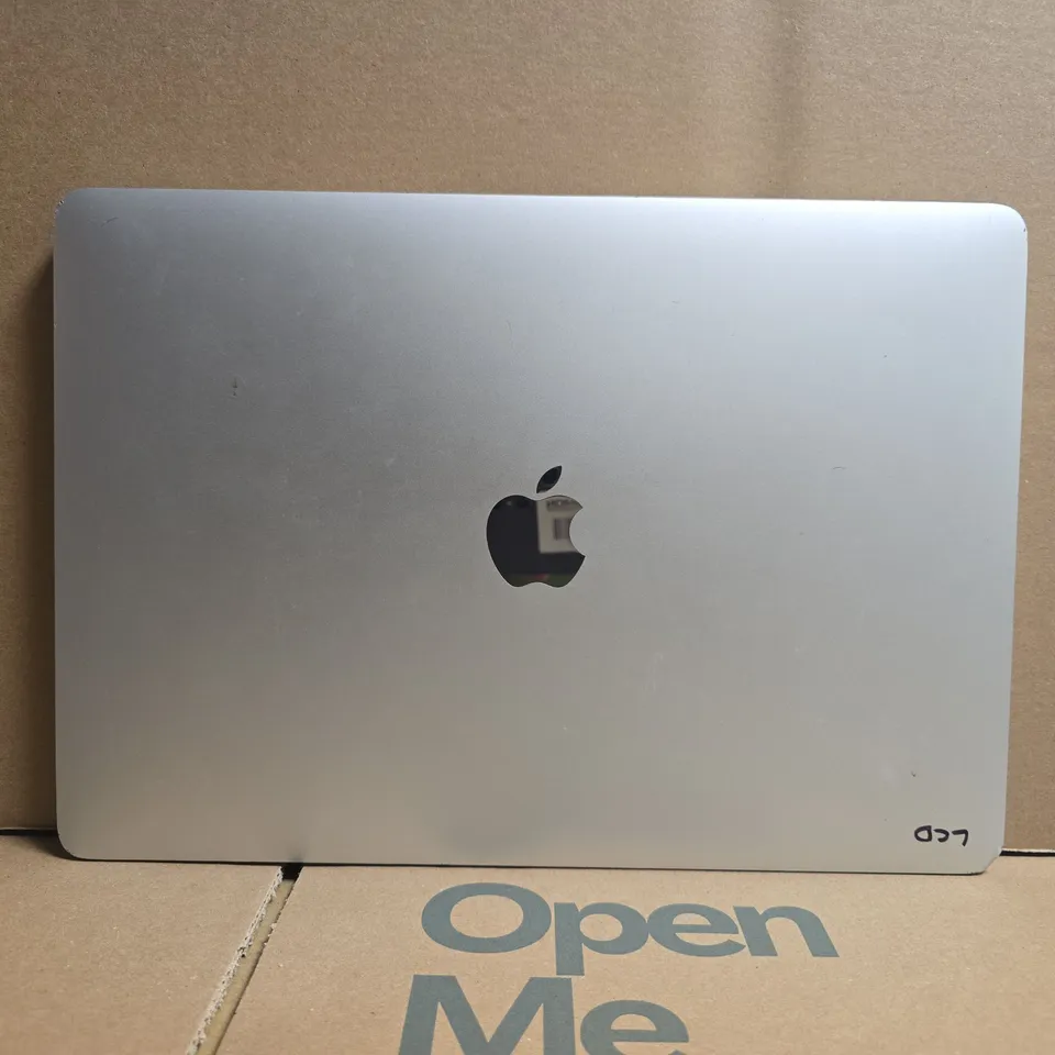 APPLE MACBOOK PRO A2159