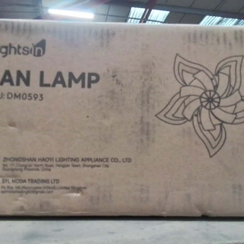 BOXED FAN LAMP
