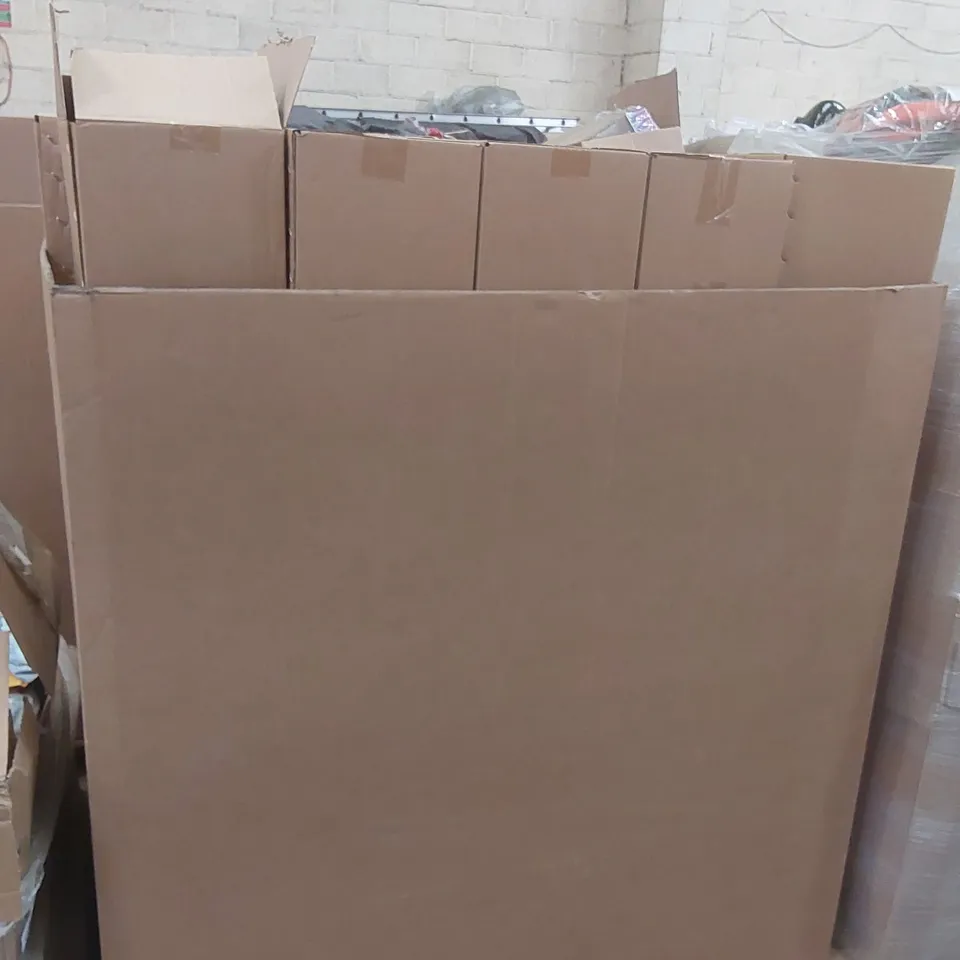 PALLET CONTAINING A VERY LARGE QUANTITY OF FOOD WASTE COMPOST BINS