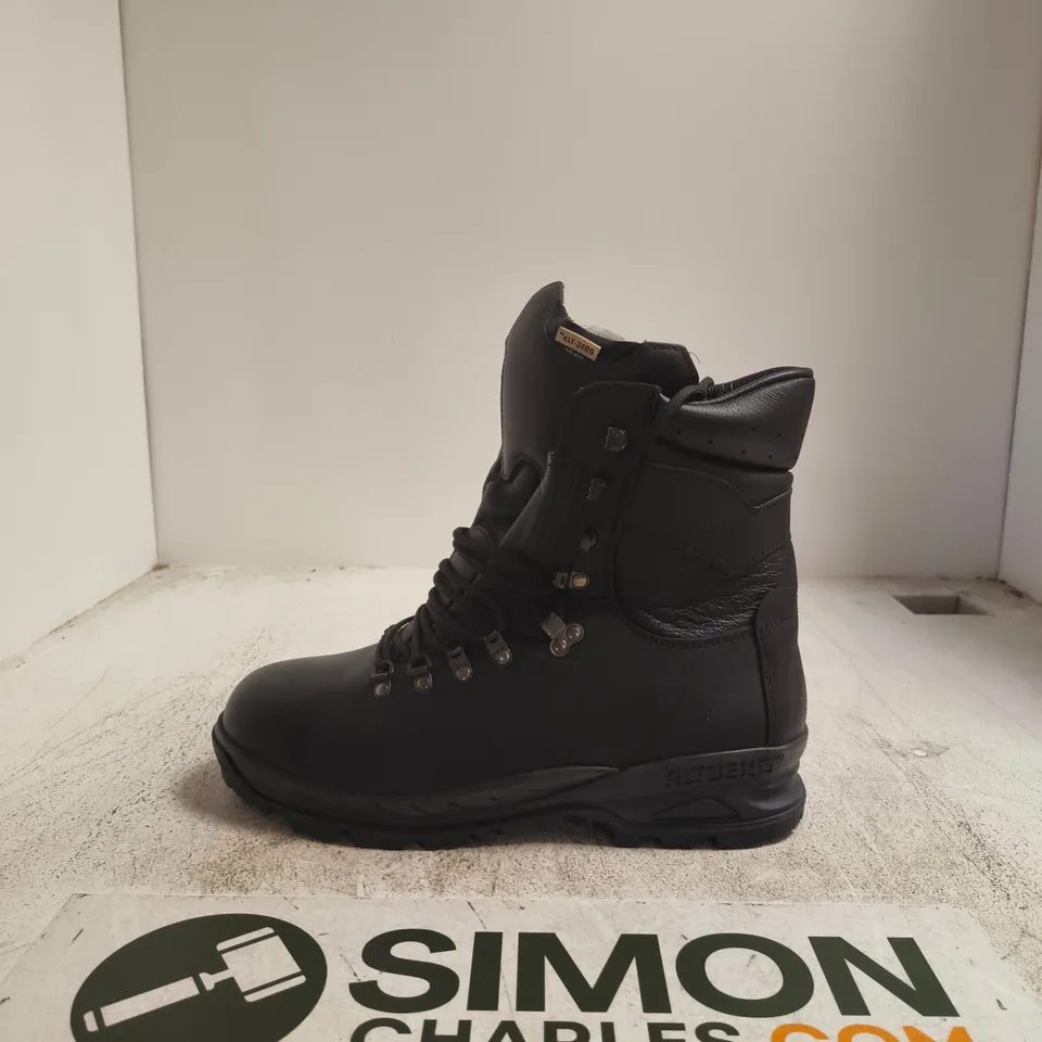 ALT-BERG PEACEKEEPER P3 ORIGINAL BOOTS – BLACK SIZE 11