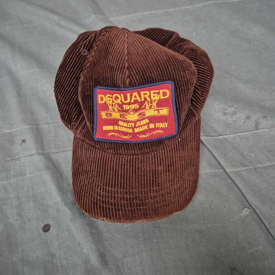 DSQUARED CORDUROY CAP WITH PATCH – BROWN