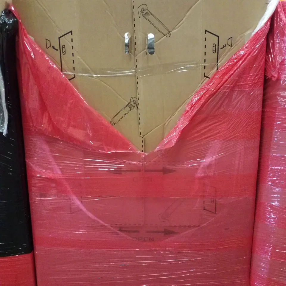 PALLET CONTAINING ASSORTED PRODUCTS INCLUDING TOILET SEAT, ARTIST EASEL, UNDERCOVER LIGHT, ALL SEASONS DUVET & WEIGHTED BLANKET 
