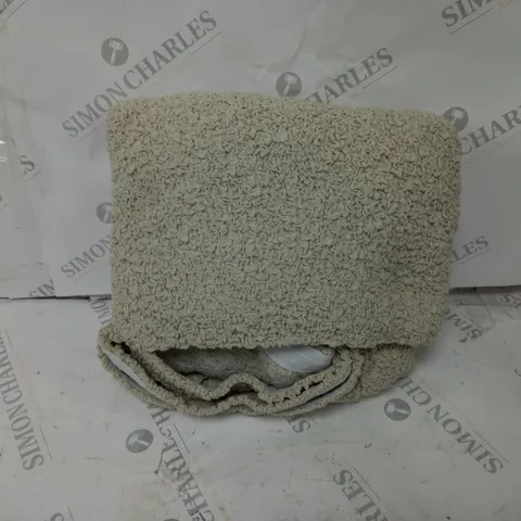 HOUSE ADDITIONS MOLTOBENE SOFA COVER IN BEIGE AND OFF-WHITE