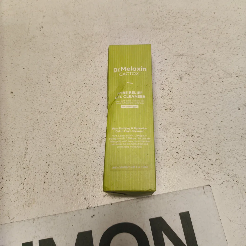 TOTE OF APPROXIMATELY 20 ASSORTED COSMETICS TO INCLUDE: DR MELAXIN PORE CLEANSER