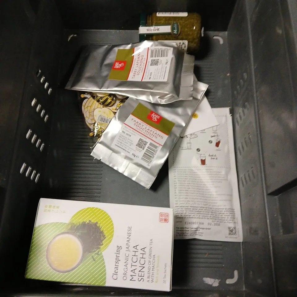 APPROXIMATELY 10 ASSORTED FOOD ITEMS TO INCLUDE - HARIBO STARMIX - CANKY KITTENS VERY CHERRY - RAVE COFFEE - ETC