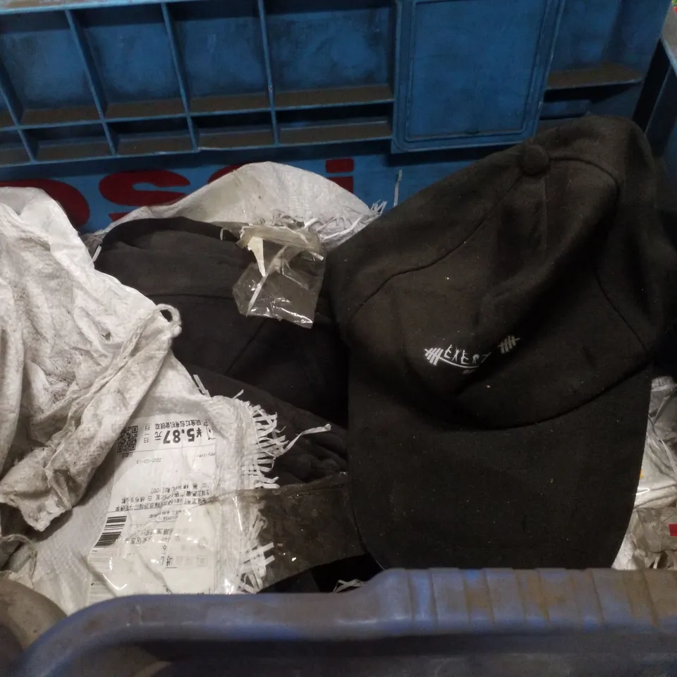 PALLET CONTAINING ASSORTED PRODUCTS INCLUDING USB KEYBOARD AND OPTICAL MOUSE PACKS, 1/2" HOSE MENDERS, CAPS & ETHERNET WALL PLATES