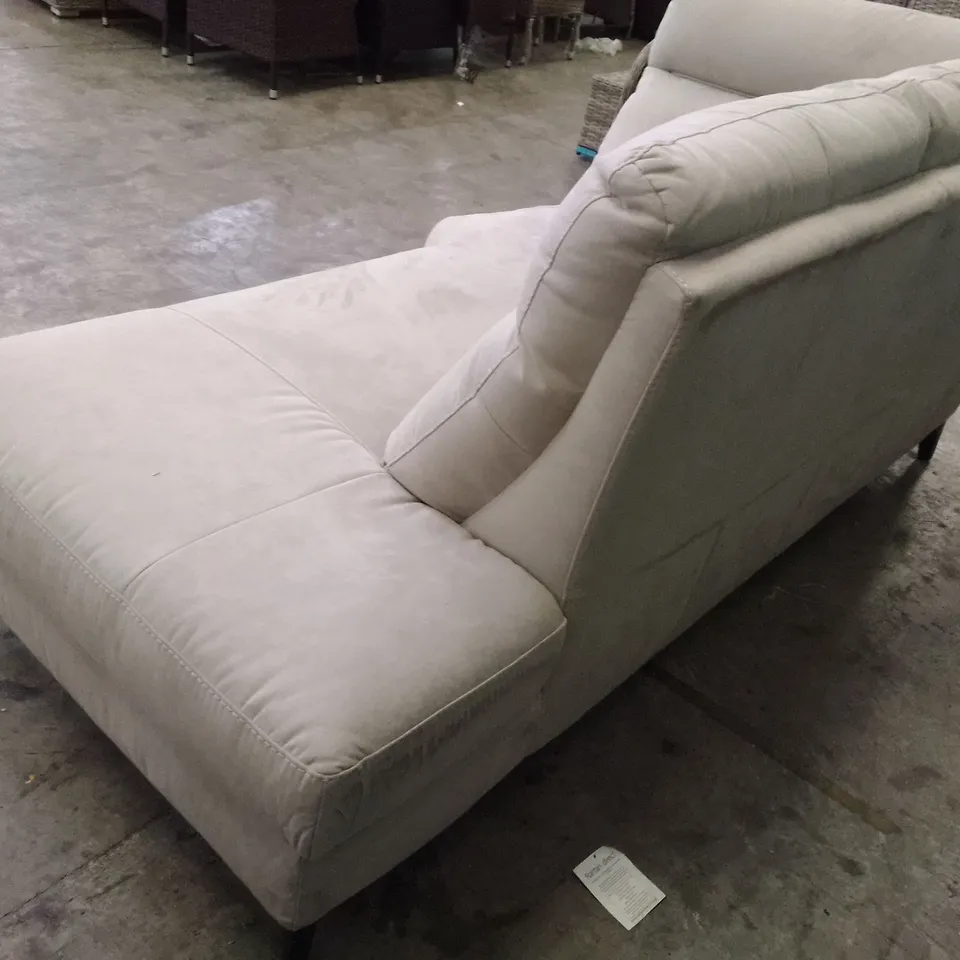 QUALITY ITALIAN DESIGNER RHF CHAISE - GREY FABRIC 
